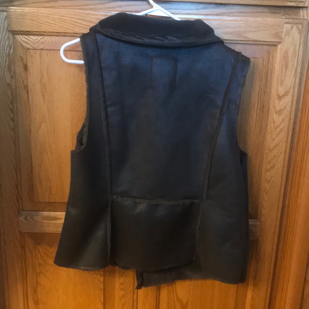 Dark charcoal gray fall vest with faux  fur.